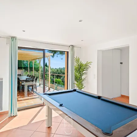 Villa La Californie-piscine Chauffee-clim Wifi - 12couchages By Hc